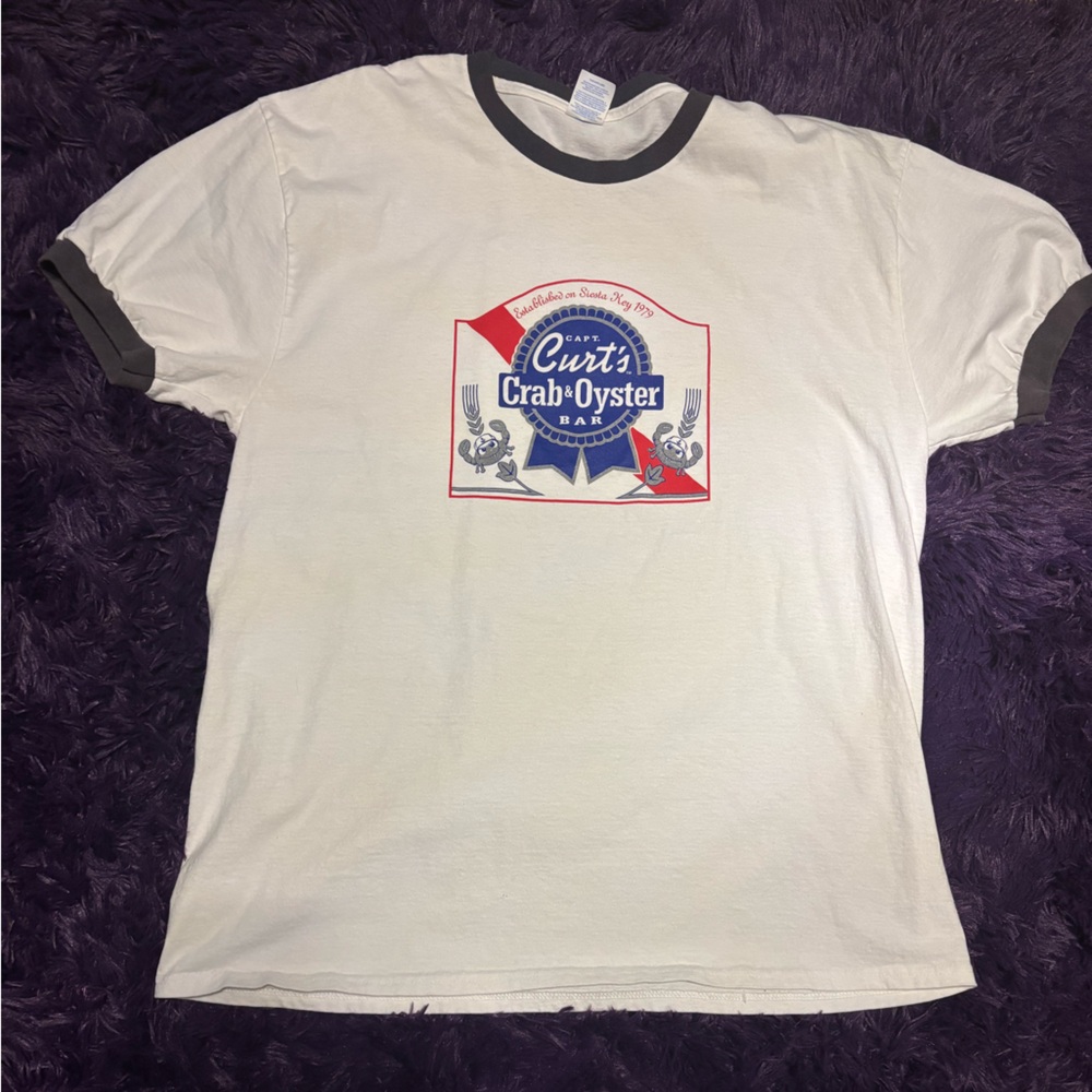 Ribbed collar and sleeve vintage vibes resort wear Florida shirt. Men’s XL